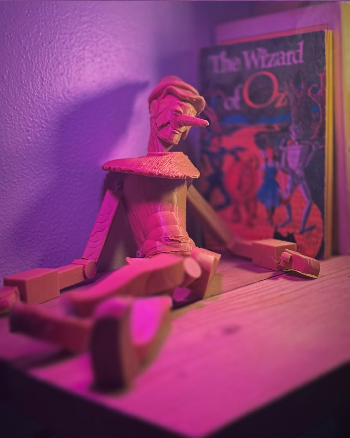 Baron Minker, Pinocchio puppet detail